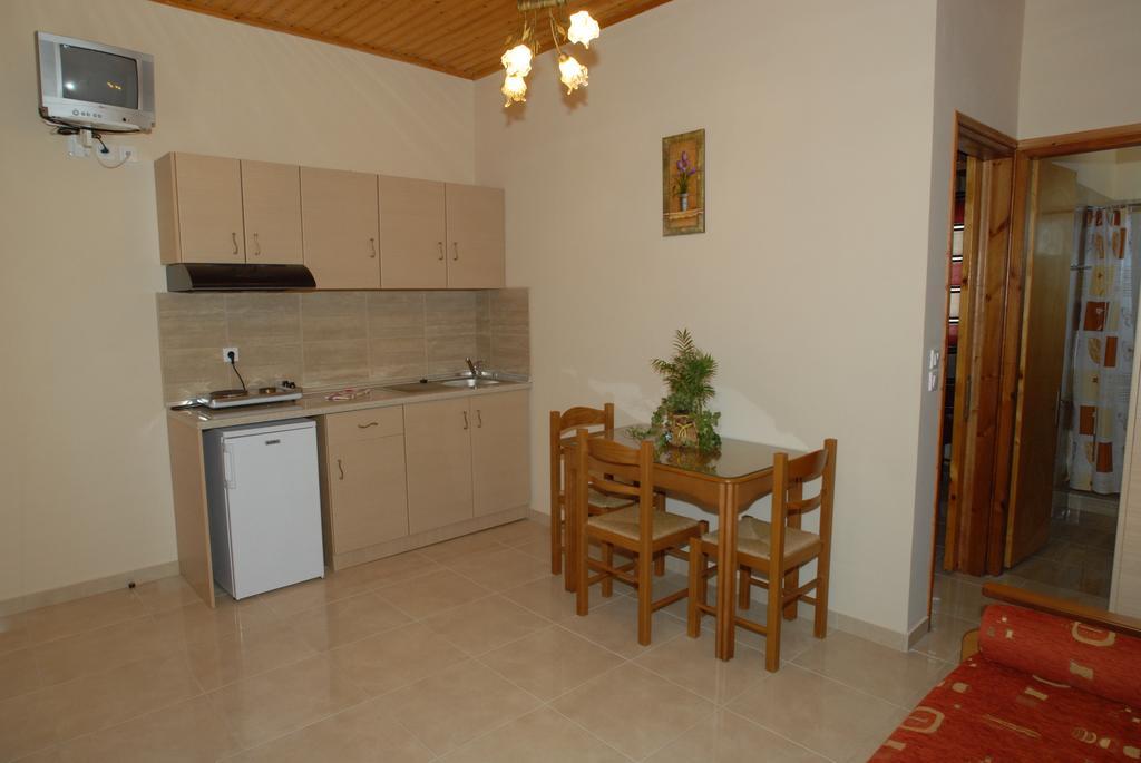 Garden View Apartments Anaxos Exterior photo