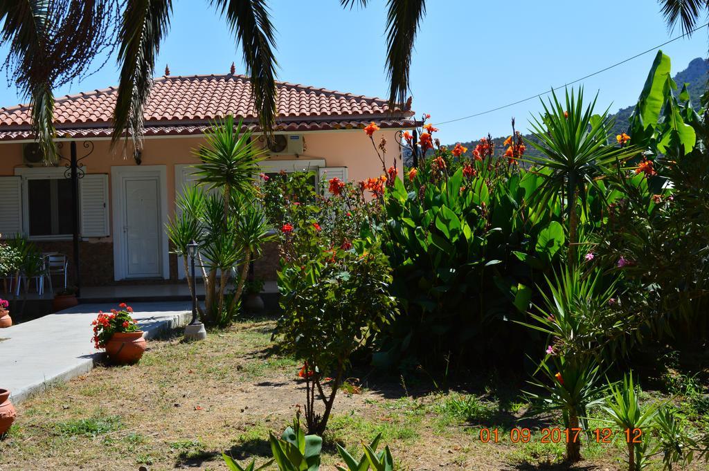 Garden View Apartments Anaxos Exterior photo